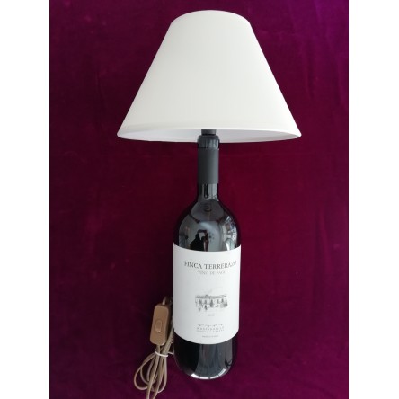 LÁMPARA BOTELLA DE VINO FINCA TERRERAZO MAGNUM 2010 LÁMPARA BOTELLA DE VINO FINCA TERRERAZO MAGNUM 2010
