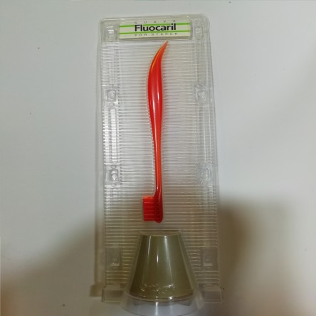 CEPILLO DE DIENTES rojo suave PHLIPPE STARCK DESIGN, FLUOCARIL 1989